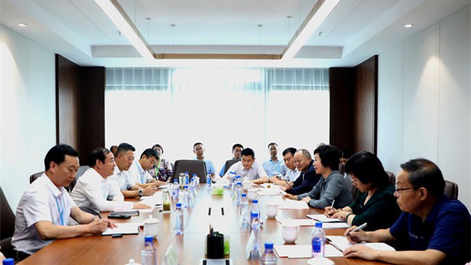 省委組織部副部長(zhǎng)、省人社廳廳長(zhǎng)周麗寧一行來集團(tuán)調(diào)研指導(dǎo)工作