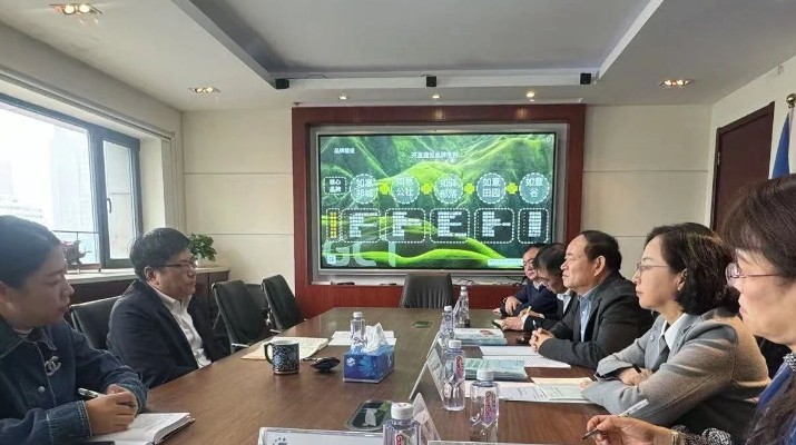 春潮涌動(dòng)，使命催征。全國(guó)兩會(huì)勝利閉幕后，3月11日至13日，全國(guó)政協(xié)委員，甘肅文旅集團(tuán)黨委書(shū)記、董事長(zhǎng)石培文帶領(lǐng)集團(tuán)黨委副書(shū)記、總經(jīng)理馬文玫、集團(tuán)分管負(fù)責(zé)同志及相關(guān)子公司負(fù)責(zé)人，以“開(kāi)局即決戰(zhàn)、起步即